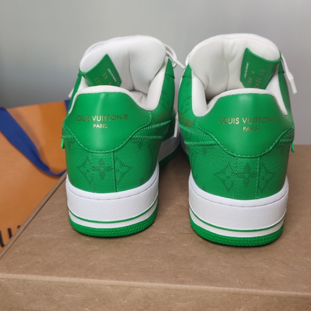 LOUIS VUITTON NIKE SNEAKERS - Picture 9 of 10